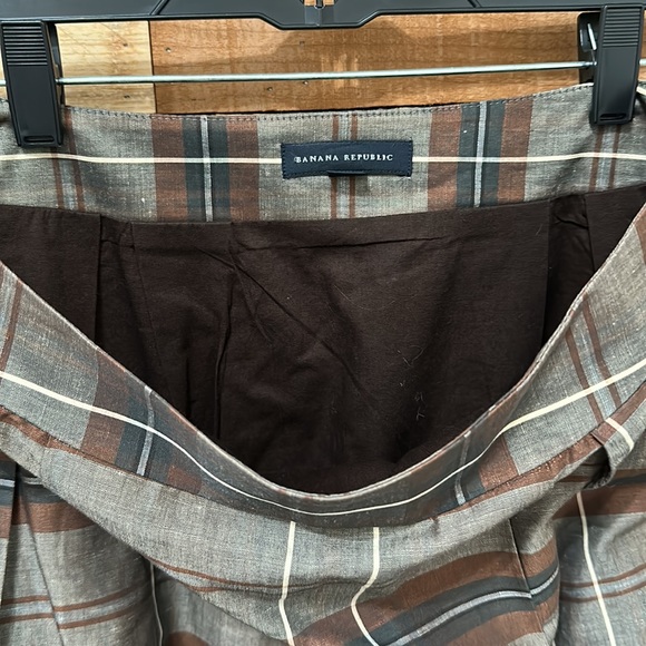 Banana Republic Women’s Plaid Skirt - Picture 4 of 4